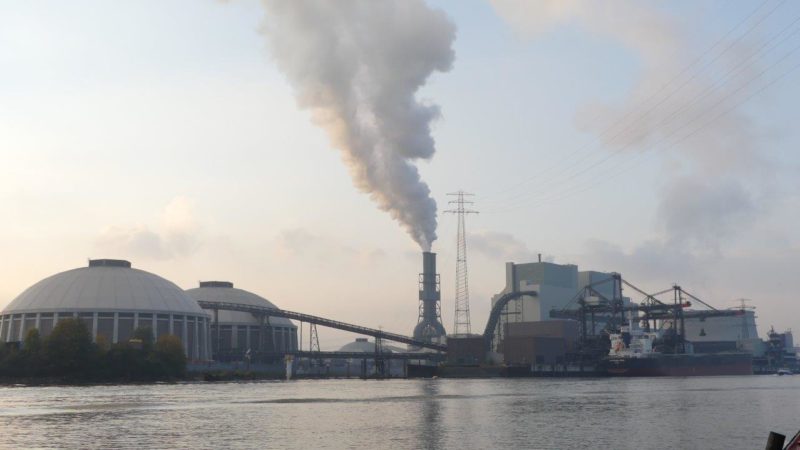 Vattenfalls Klimakatastrophe Moorburg abschalten – Fridays for Future und BUND Hamburg per Rad zum Kohleausstieg – DeCOALonize ungehorsam