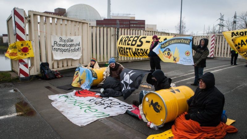 Spontan-Demo Brokdorf aktut: Keine Inbetriebnahme mit rostigen Brennelementen