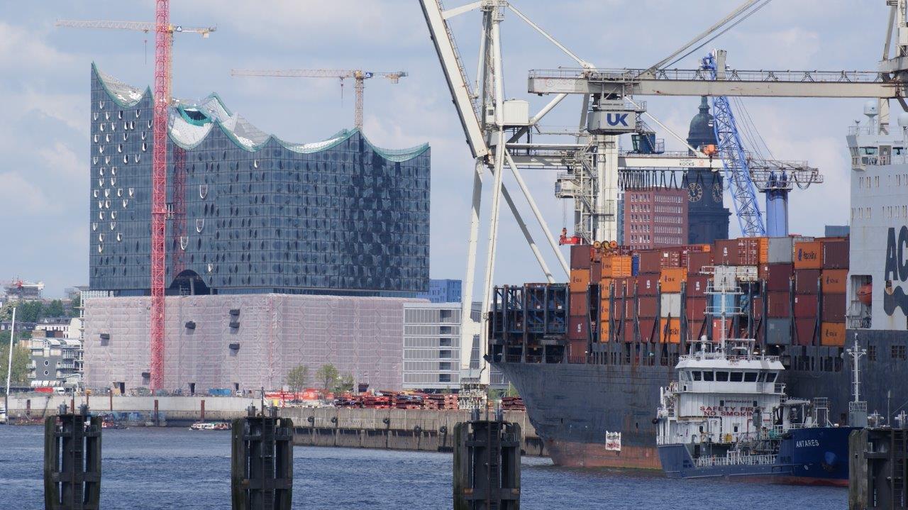 Atomtransporte Hamburg: Uran für AKWs – Radioaktiv über Elbe und Straßen