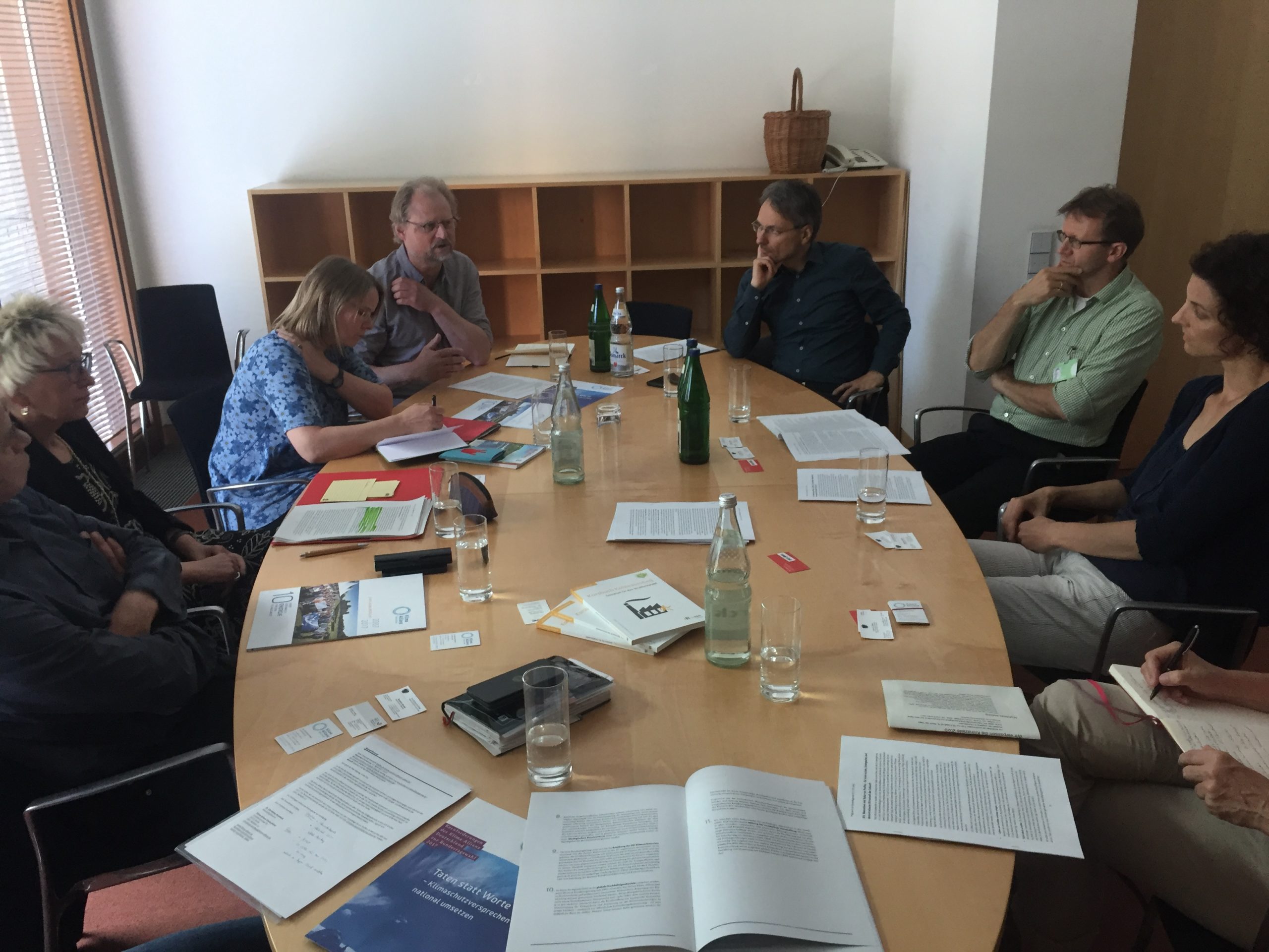 Mit Kohleausstieg, Klimagesetz und Frackingverbot in die Bundestagswahl 2017: Linke Klimapolitiker treffen Klima-Allianz Deutschland