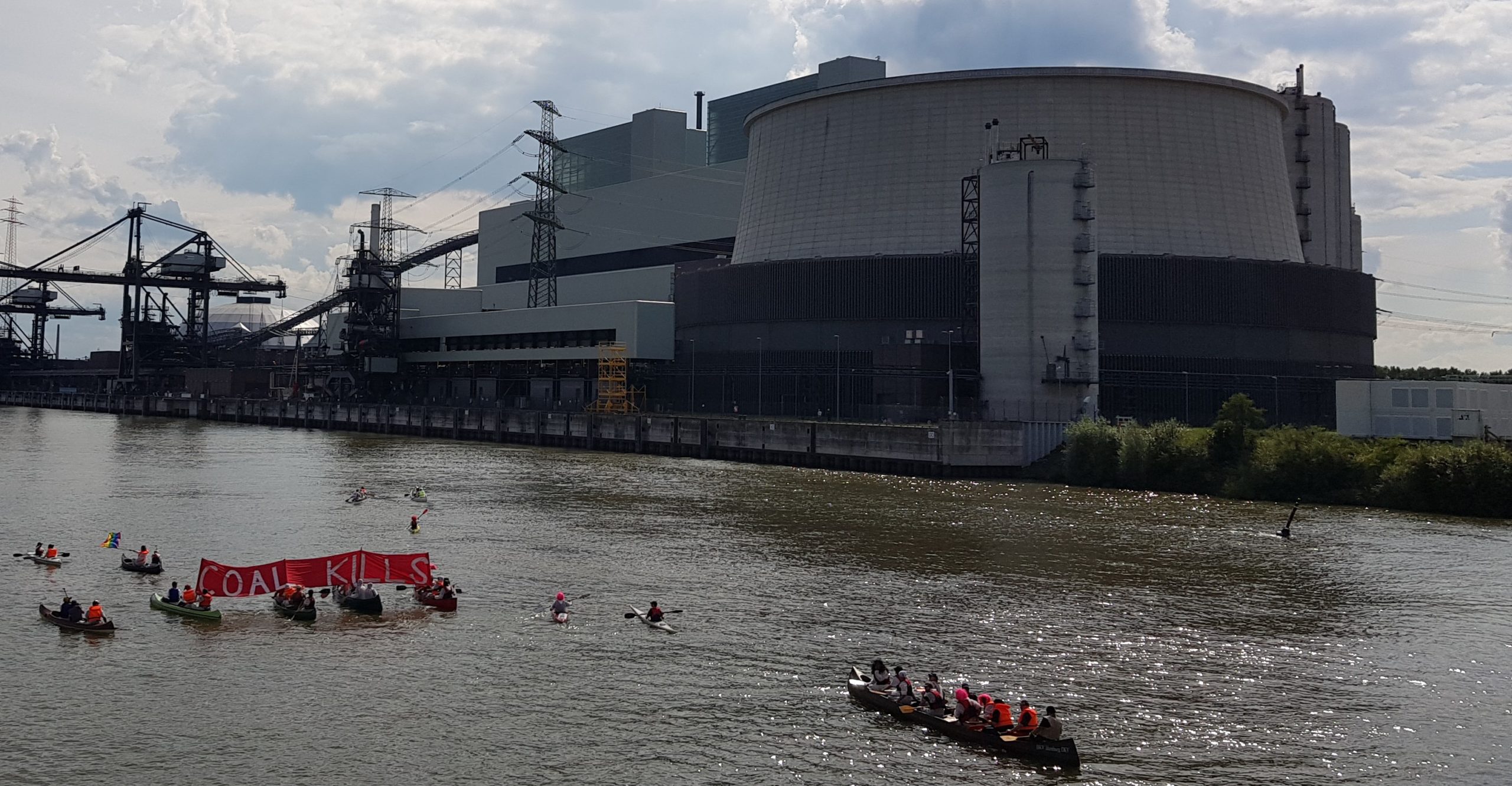 Vorteil Elbe und Klima – Dumm für Vattenfall: Kohlekraftwerk Moorburg weiter ohne Elbwasser-Kühlung